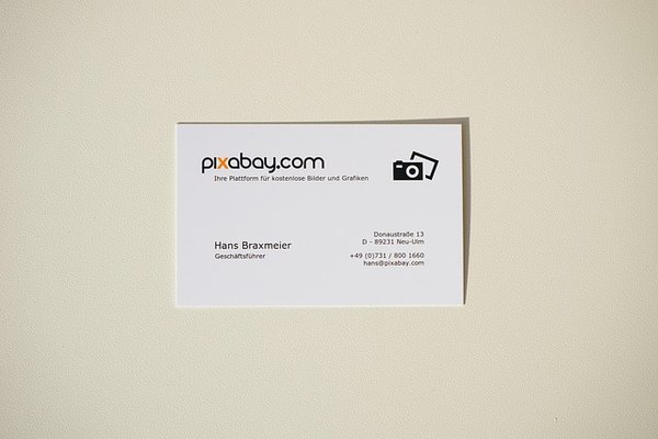 Réinventez vos contacts avec la carte de visite connectée